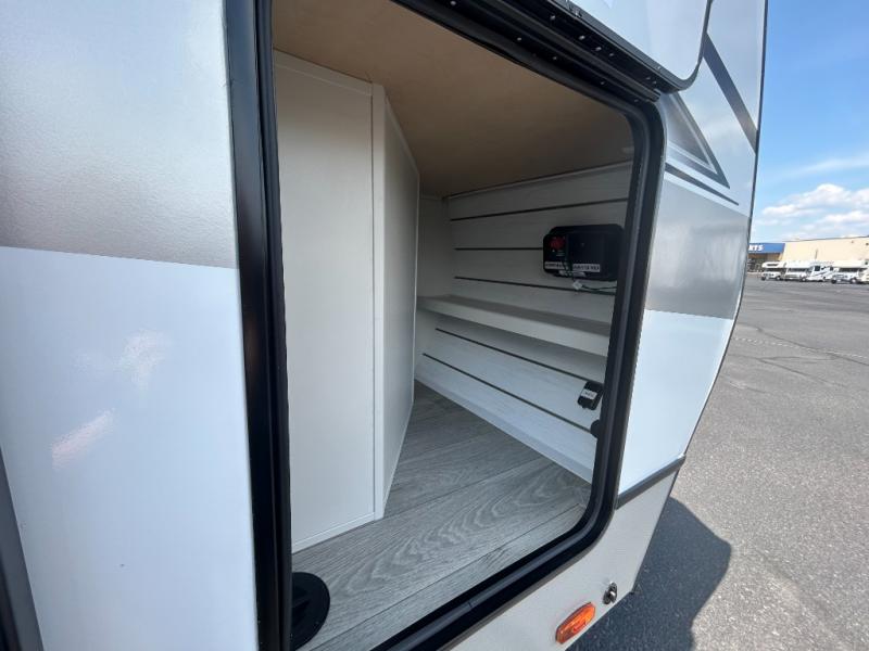 2026 Keystone Cougar Half-Ton (Travel Trailer) 25F, $ 61,018