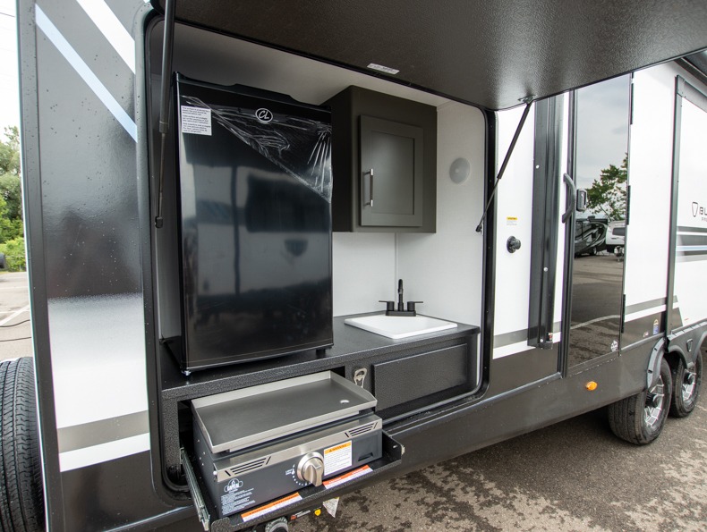 2026 Keystone Bullet Premium 330BKQ, $ 49,990