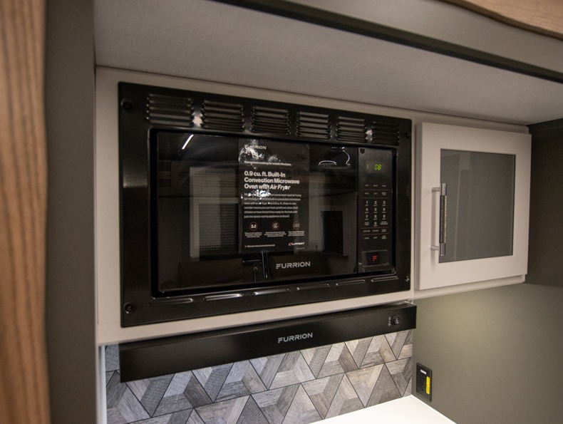 2026 Keystone Bullet Premium 330BKQ, $ 49,990