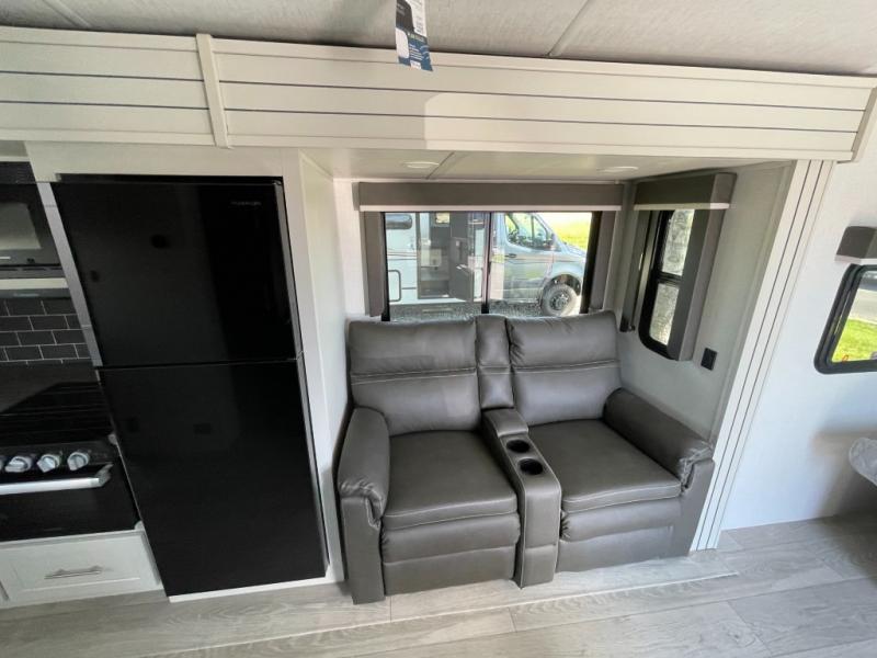 2026 Keystone Cougar Half-Ton (Travel Trailer) 22M, $ 55,628