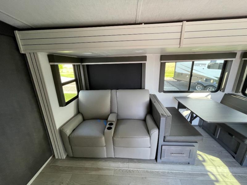 2026 Keystone Cougar Half-Ton (Travel Trailer) 25F, $ 61,050