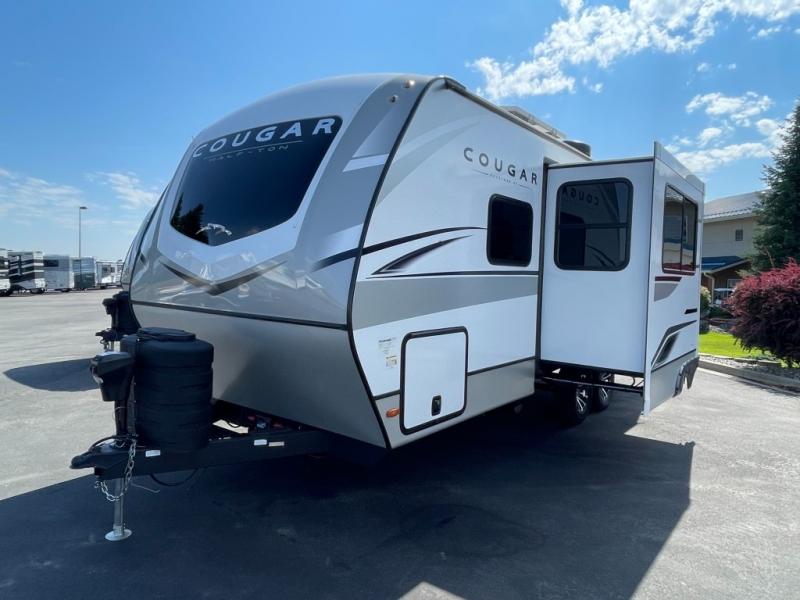 2026 Keystone Cougar Half-Ton (Travel Trailer) 22R, $ 53,203