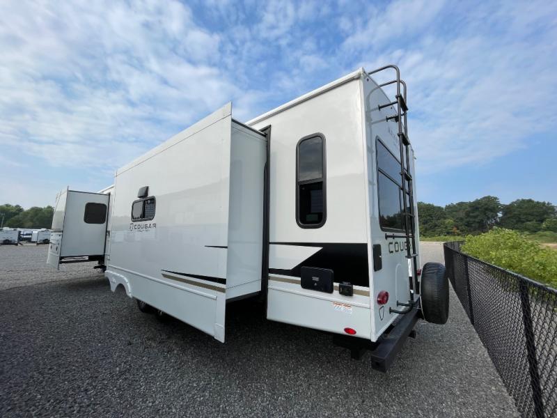 2026 Keystone Cougar Half-Ton (Travel Trailer) 33R, $ 67,750