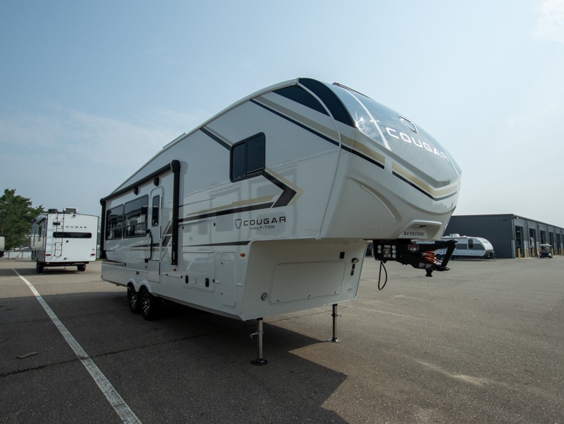 2026 Keystone Cougar Half-Ton (Fifth Wheel) 26RES, $ 64,853