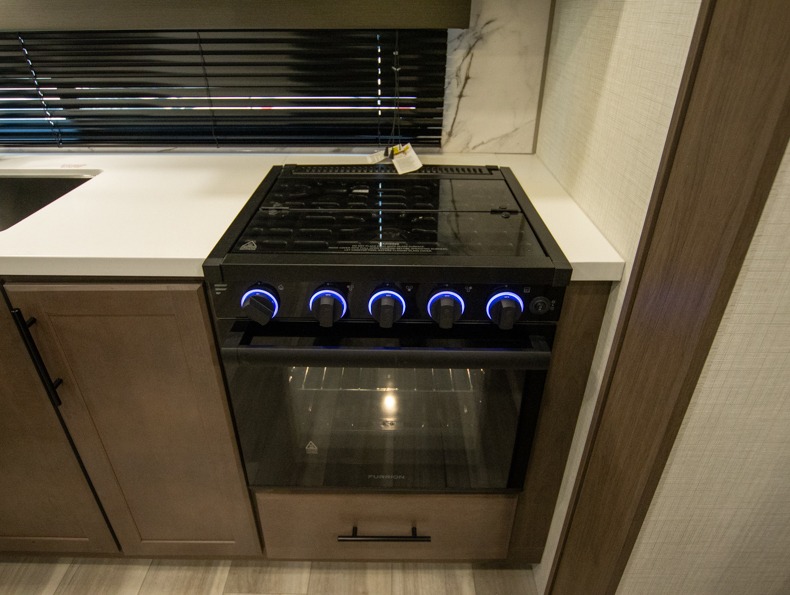 2026 Keystone Cougar Half-Ton (Fifth Wheel) 23MLE, $ 60,518