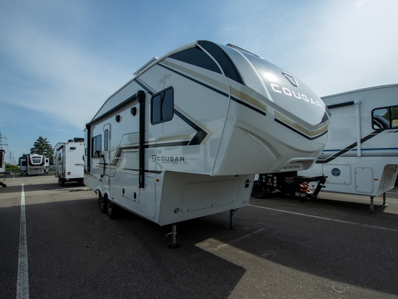 2026 Keystone Cougar Half-Ton (Fifth Wheel) 23MLE, $ 60,518