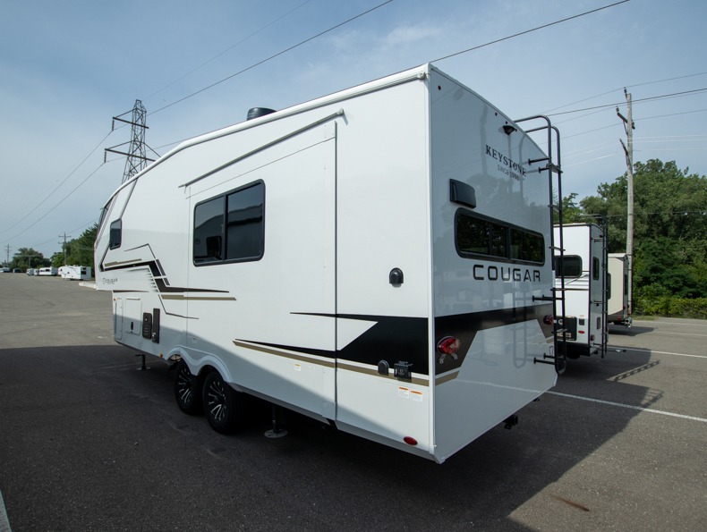 2026 Keystone Cougar Half-Ton (Fifth Wheel) 23MLE, $ 60,518