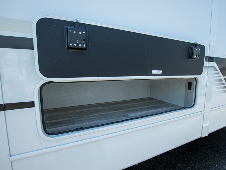 2026 Keystone Cougar Half-Ton (Travel Trailer) 33R, $ 67,750