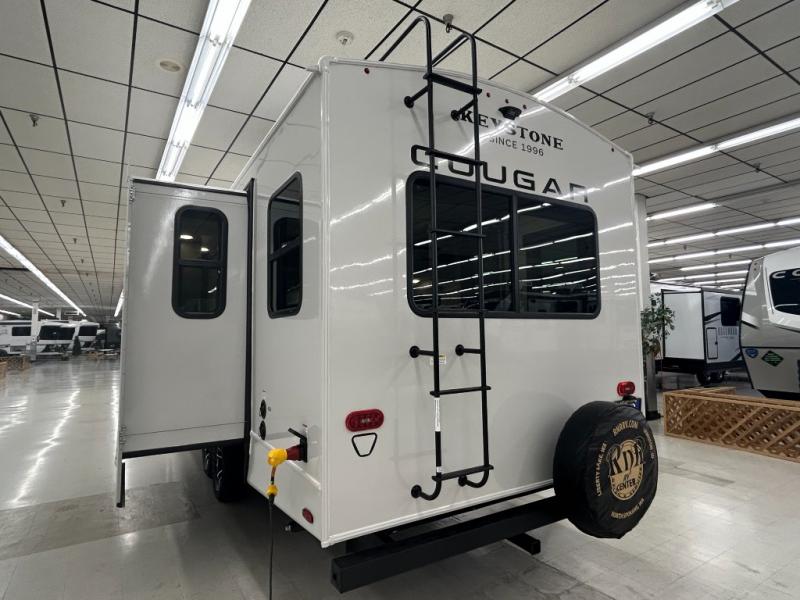 2026 Keystone Cougar Half-Ton (Travel Trailer) 25R, $ 55,914
