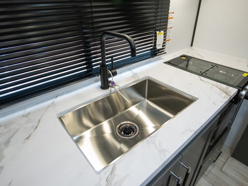 2026 Keystone Bullet Classic Single Axle 21RKC Sin, $ 32,986