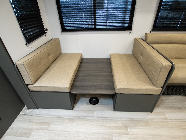 2026 Keystone Bullet Classic Dual Axle 26BHC Dual , $ 35,094