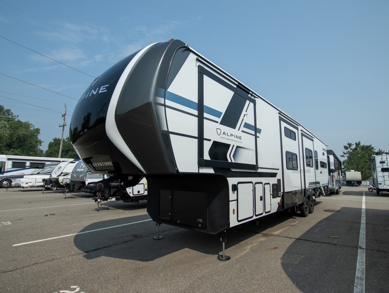2026 Keystone Alpine Avalanche Edition 379MB, $ 114,670