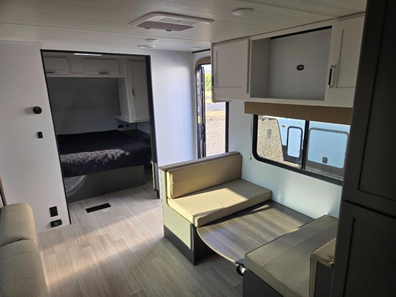 2026 Keystone Bullet Classic Dual Axle 2240RKWE Du, $ 40,798