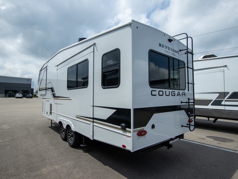 2026 Keystone Cougar Half-Ton (Fifth Wheel) 24RDS, $ 61,943