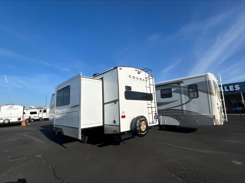 2025 Keystone Cougar Half-Ton (Travel Trailer) 25M, $ 49,990