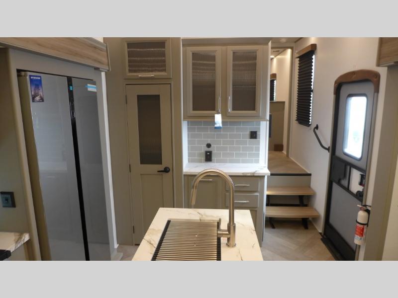 2025 Keystone Sprinter 3920DSL, $ 83,597