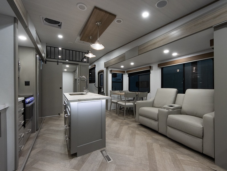 2025 Keystone Sprinter 3590LFT, $ 85,382