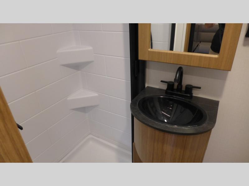 2025 Keystone Reign 15RB, $ 22,990