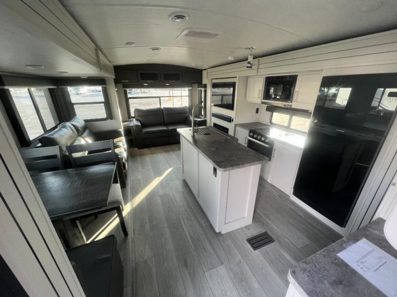 2025 Keystone Cougar Half-Ton (Travel Trailer) 29R, $ 58,990