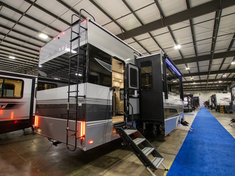 2025 Keystone Alpine 3910RK, $ 131,431