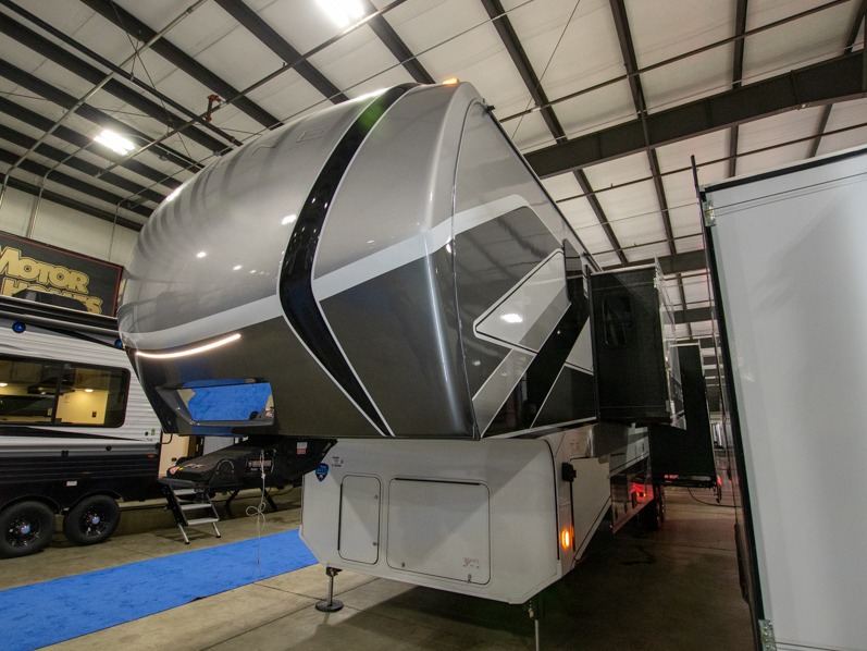 2025 Keystone Alpine 3910RK, $ 131,431