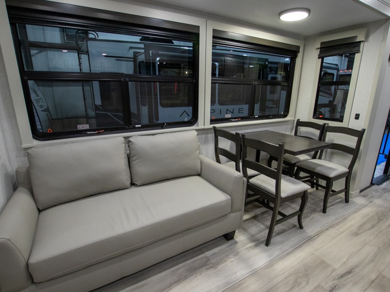 2025 Keystone Alpine 3910RK, $ 131,431