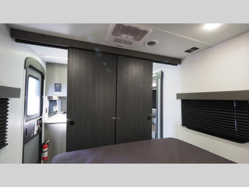 2025 Keystone Hideout (Travel Trailer - East/All) , $ 32,990
