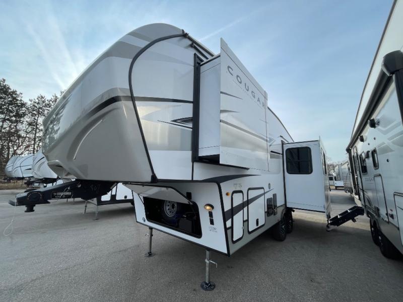2025 Keystone Cougar Half-Ton (Fifth Wheel) 23MLE, $ 60,368