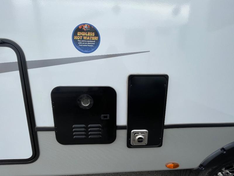 2025 Keystone Cougar Half-Ton (Fifth Wheel) 23MLE, $ 60,368