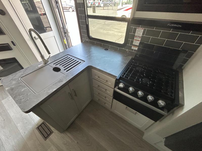 2025 Keystone Cougar Half-Ton (Travel Trailer - We, $ 49,990