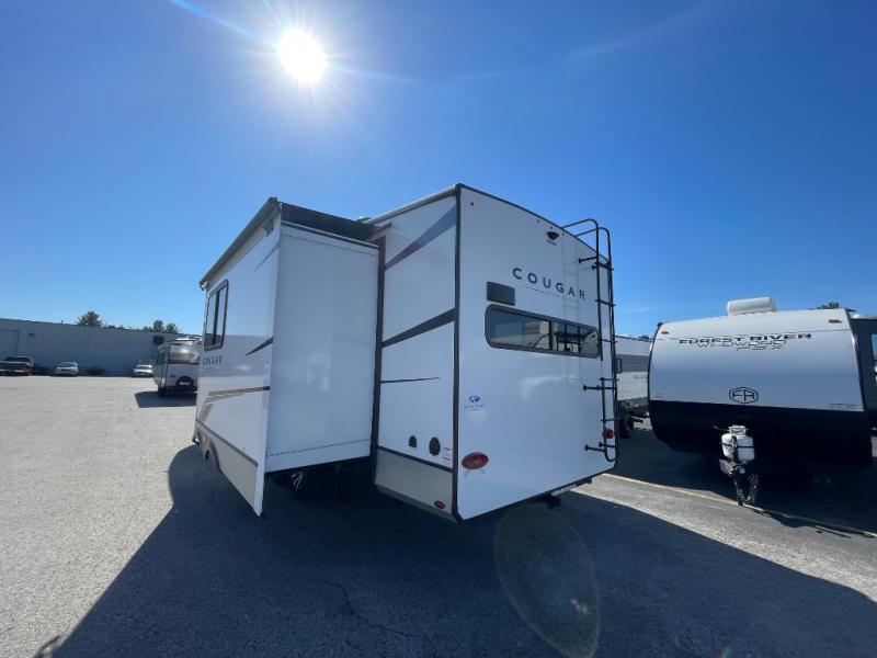 2025 Keystone Cougar Half-Ton (Fifth Wheel) 26RKE, $ 66,631