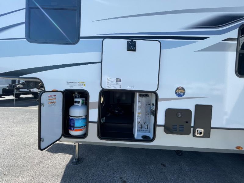 2025 Keystone Cougar Half-Ton (Fifth Wheel) 26RKE, $ 66,631
