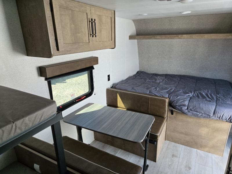 2025 Keystone Springdale Classic Single 1800BH, $ 19,990