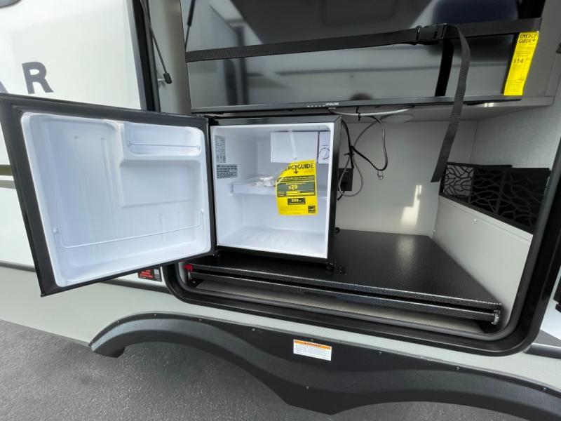 2025 Keystone Cougar Half-Ton (Fifth Wheel) 26RKE, $ 59,990