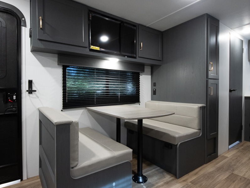 2025 Keystone Bullet Classic (East) 2240RK, $ 25,990