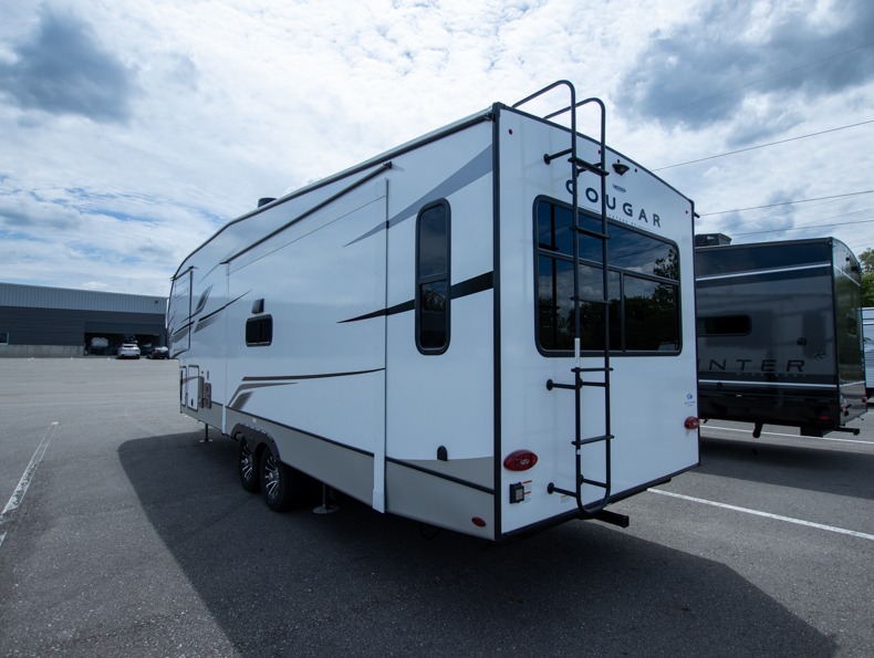 2025 Keystone Cougar Half-Ton (Fifth Wheel) 29RLI, $ 75,564