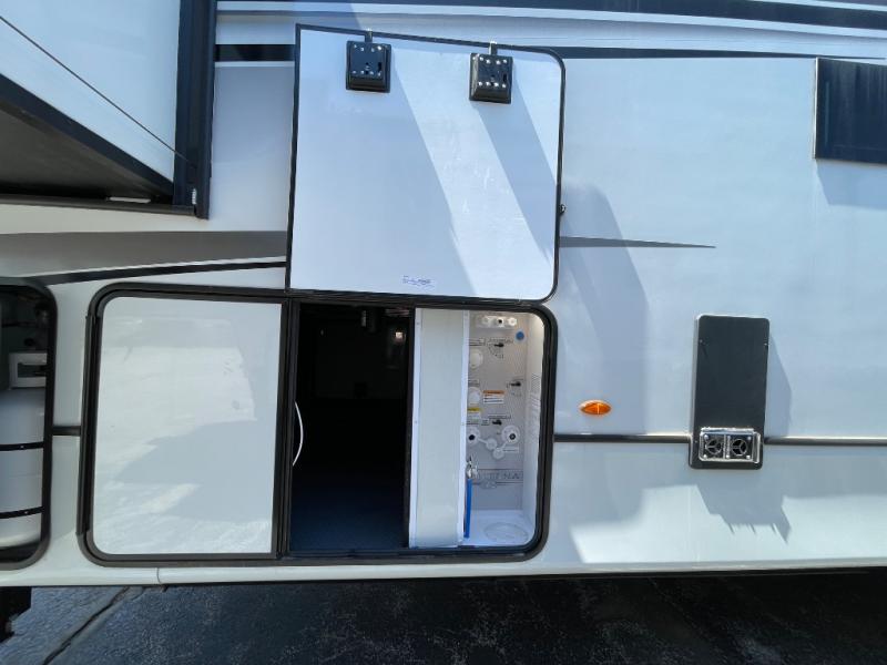 2025 Keystone Montana 3915TB, $ 132,878