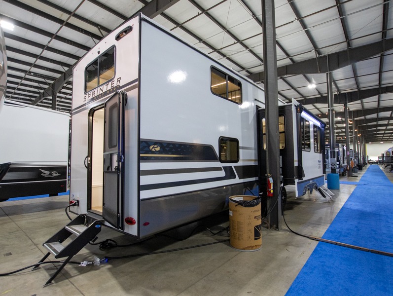 2025 Keystone Sprinter 3920DSL, $ 83,597
