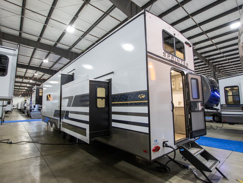 2025 Keystone Sprinter 3920DSL, $ 83,597