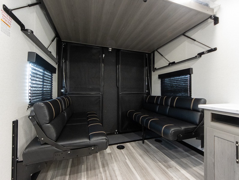 2025 Keystone Raptor Carbon Aluminum 29WFO, $ 29,990