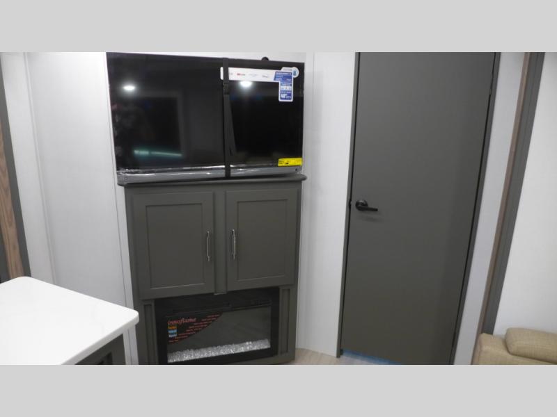 2025 Keystone Bullet (East) 330BKQ, $ 57,909