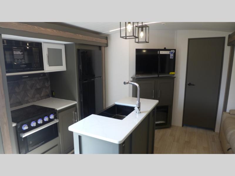 2025 Keystone Bullet (East) 330BKQ, $ 57,909