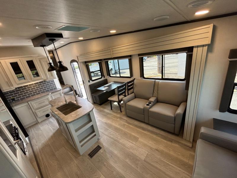 2025 Keystone Cougar Half-Ton (Fifth Wheel) 29RLI, $ 65,990
