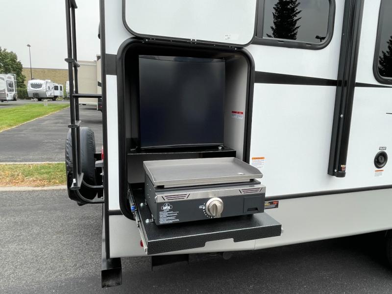 2025 Keystone Cougar Half-Ton (Travel Trailer) 25M, $ 49,990