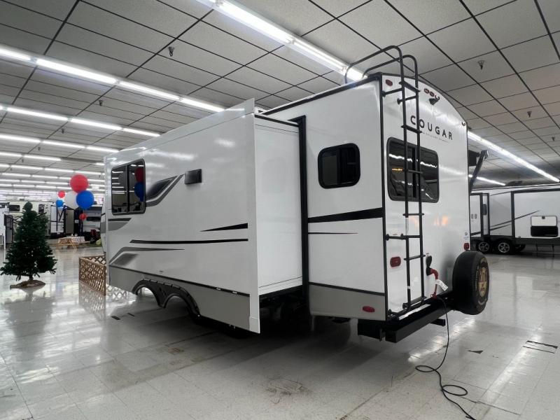 2025 Keystone Cougar Half-Ton (Travel Trailer) 22M, $ 45,990
