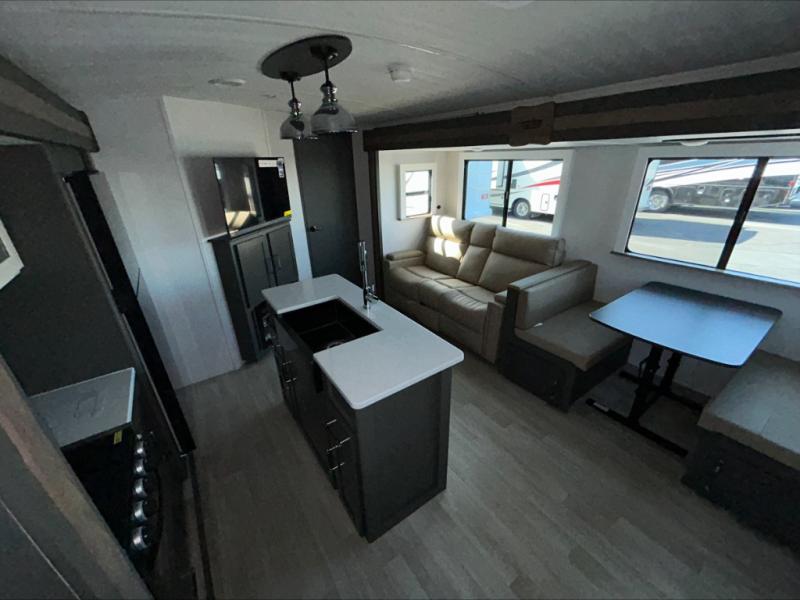 2025 Keystone Bullet (East) 330BKQ, $ 49,990