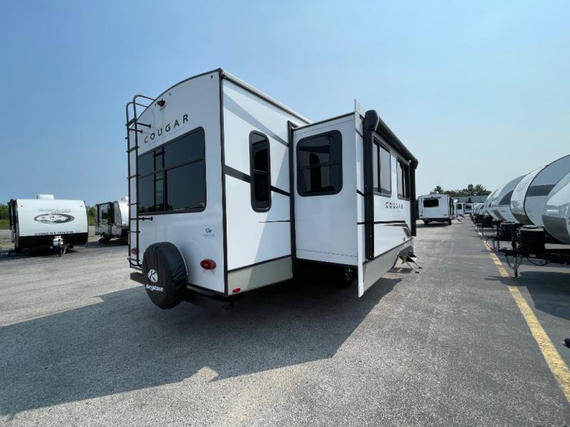 2025 Keystone Cougar Half-Ton (Travel Trailer - Ea, $ 56,326