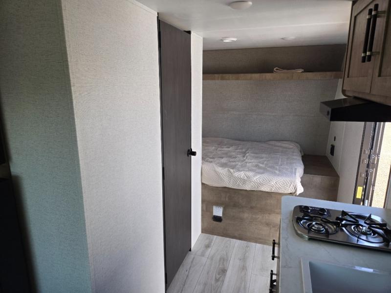 2025 Keystone Springdale Classic Single 1750RD, $ 19,990