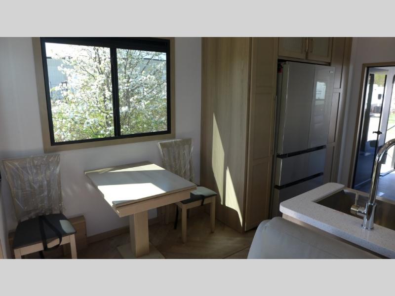 2025 Keystone Raptor 433, $ 182,035