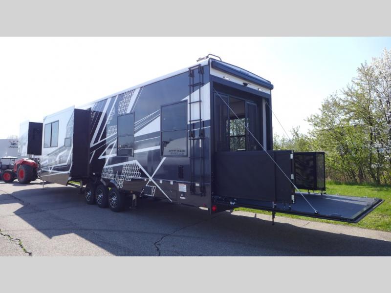 2025 Keystone Raptor 433, $ 182,035